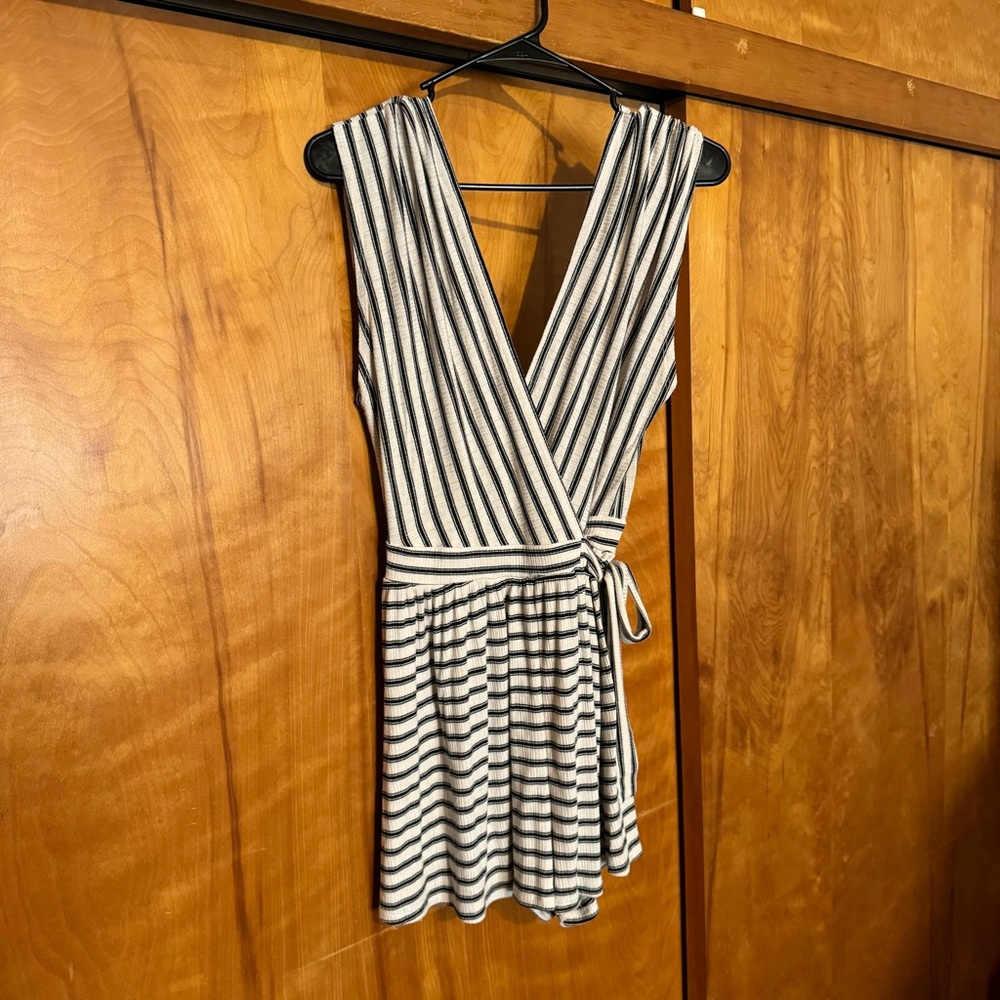 Billabong Easy Day Jumpsuit Romper Striped Ivory Black Side Tie - Picture 4 of 10